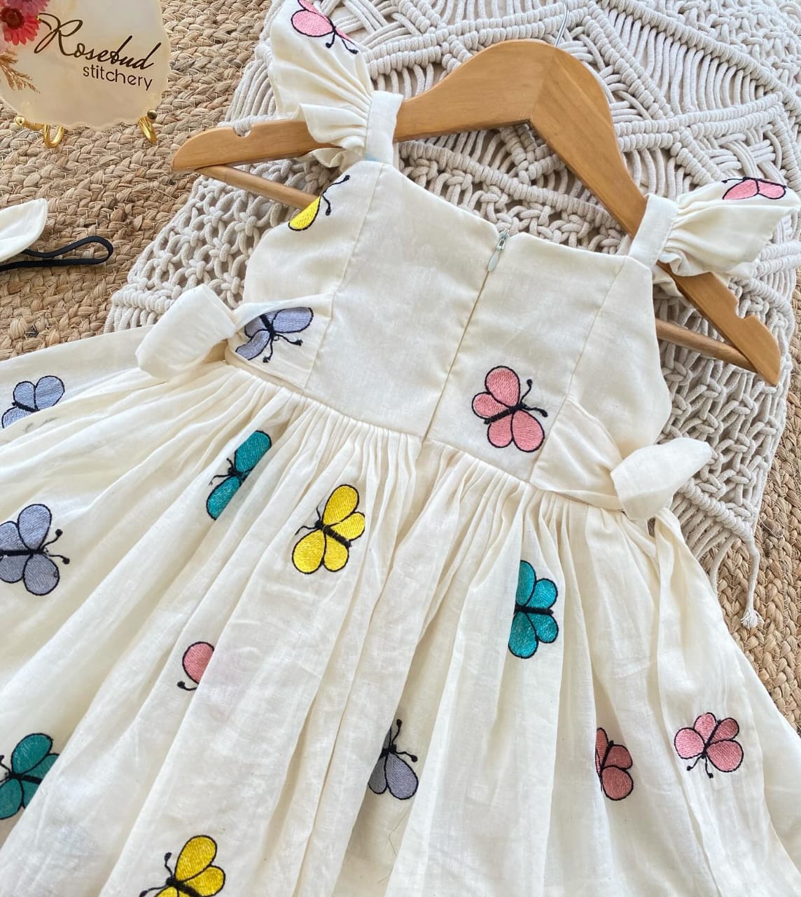 Graceful Pure Cotton Fabric Kids Frocks